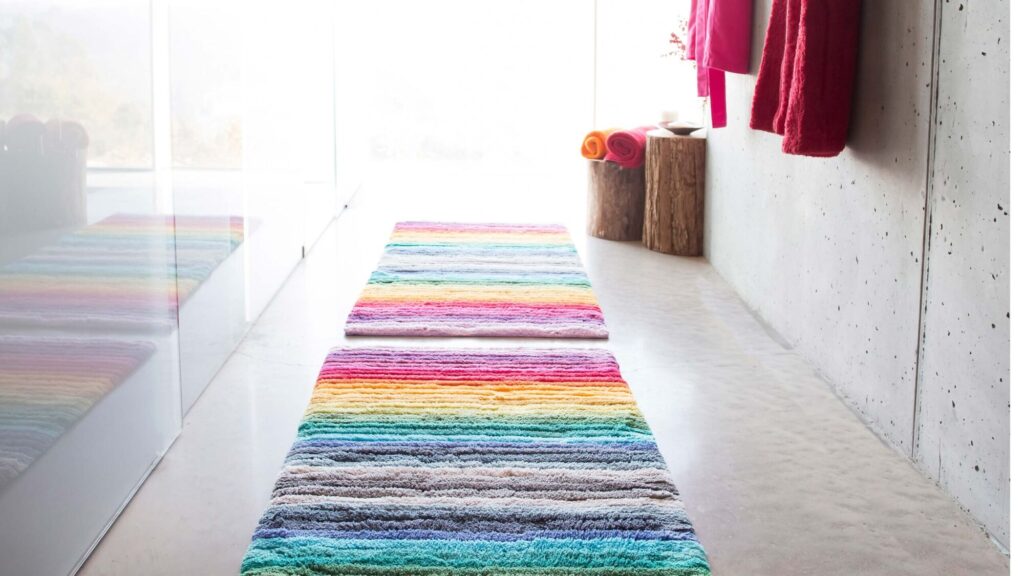 Badteppich in Regenbogen-Farben